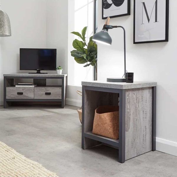 Gilcrease Minimalist Side Table